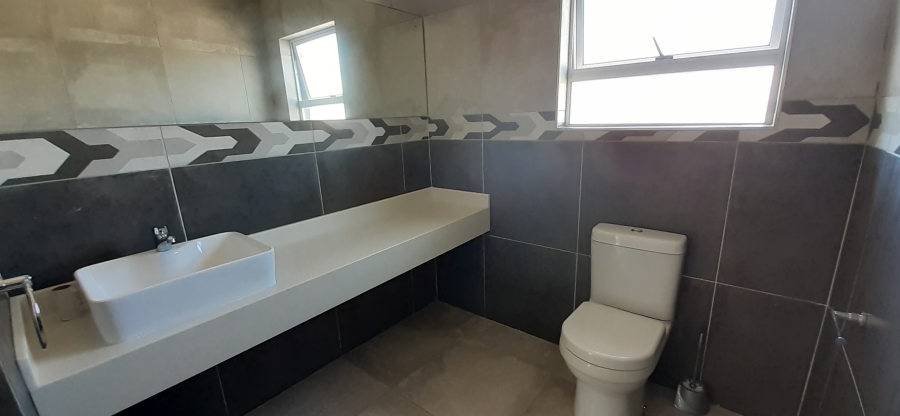 Commercial Property for Sale in Cambridge Eastern Cape
